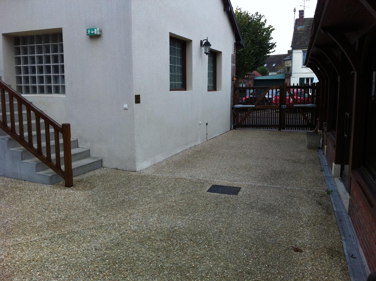Hotel De Normandie Conches-en-Ouche ภายนอก รูปภาพ